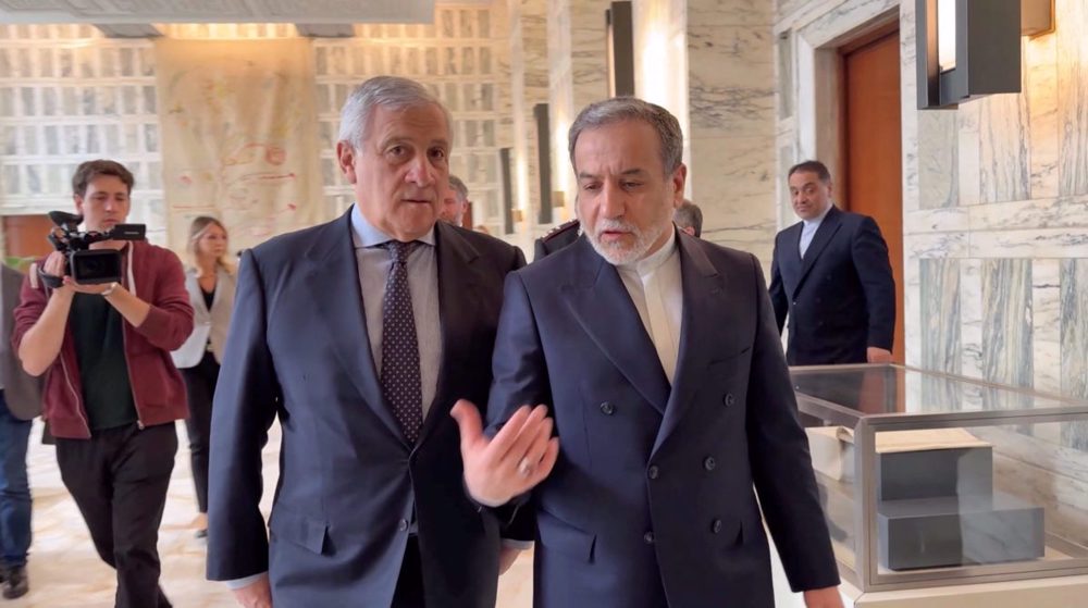 ‘Time to decide’: Iran FM heads to Rome for talks with warning to US
